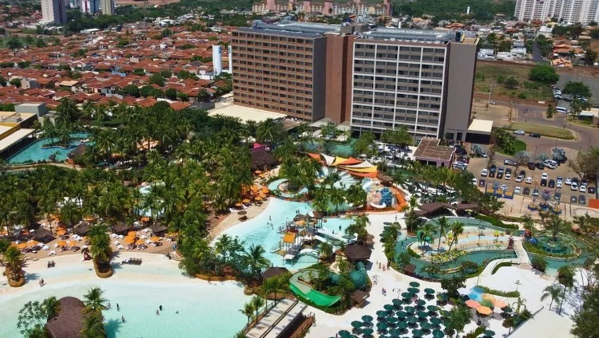 O turismo de lazer em Olímpia, no interior de São Paulo, vive um dos momentos mais aquecidos de sua história e grande parte desse movimento passa pelo Hot Beach Parques & Resorts