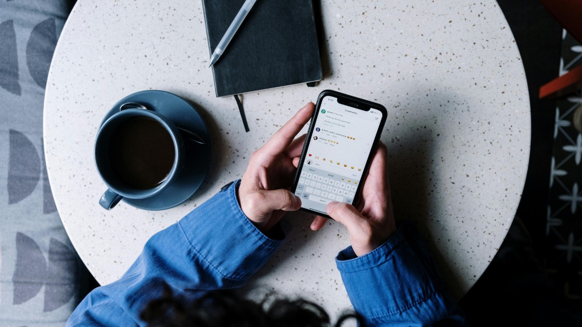 A seguir, um retrato divertido (e simbólico) de como seria esse grupo cósmico em plena atividade