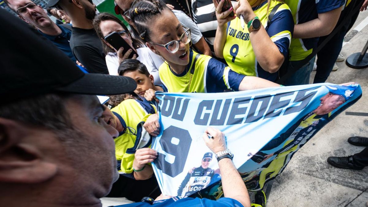 Edu Guedes marcou um retorno triunfal às pistas para disputar a última corrida da Fórmula Porsche