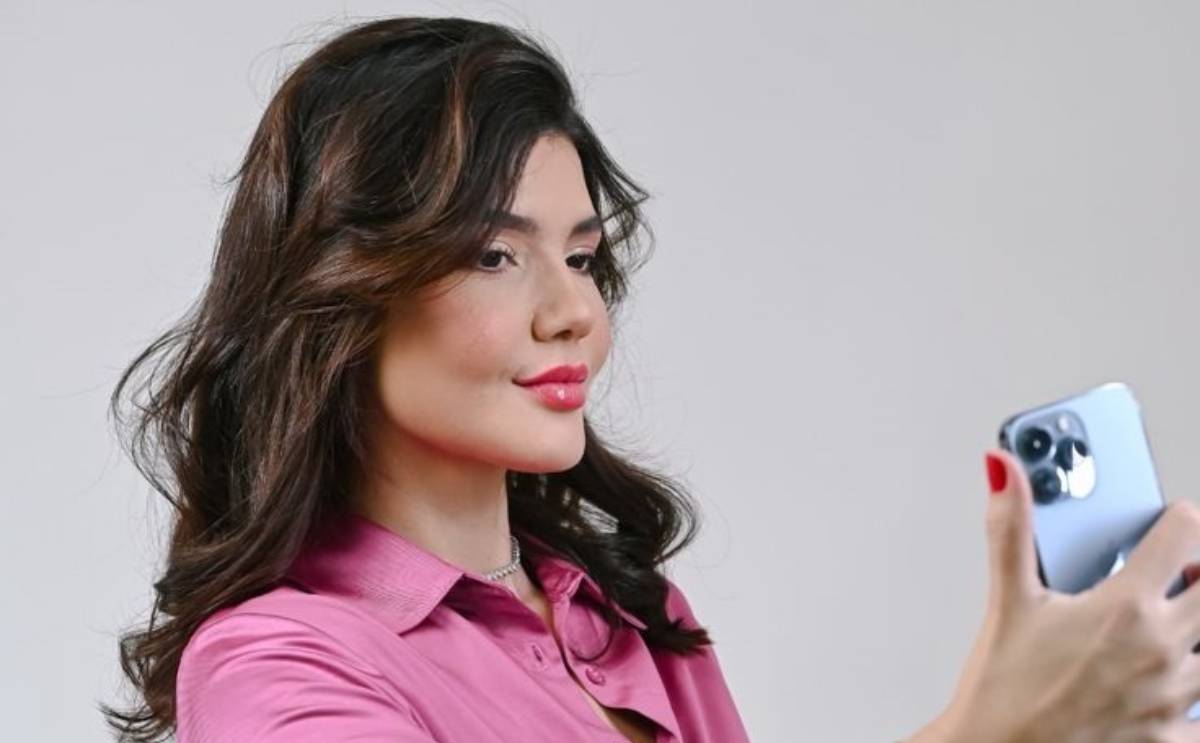 Os filtros faciais e tendências digitais criaram um padrão estético homogêneo, quase irreal