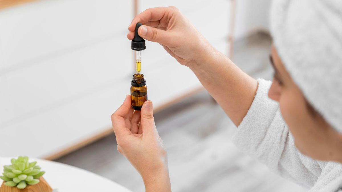 Bastam apenas algumas gotas para que o ambiente fique com aquele cheirinho de limpeza que dura por dias