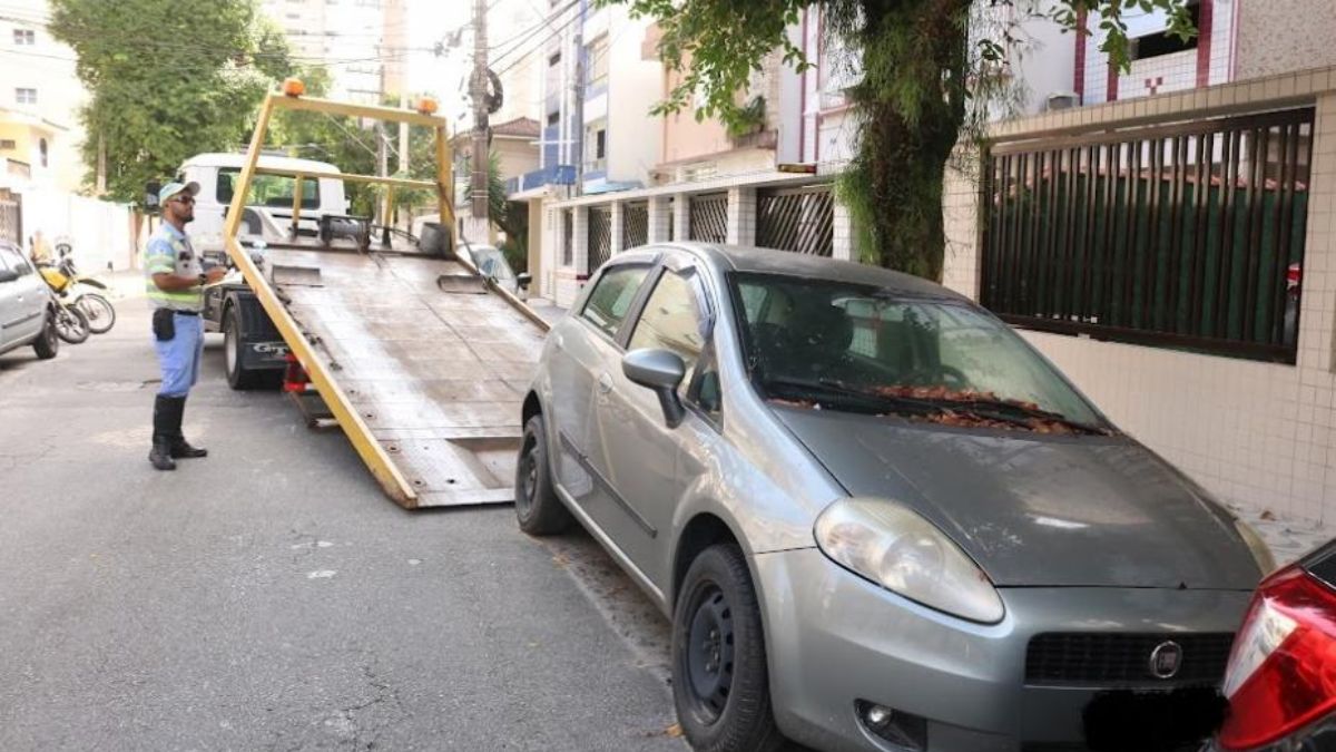 Esse canal em Santos é responsável pelo maior número de carros guinchados neste ano