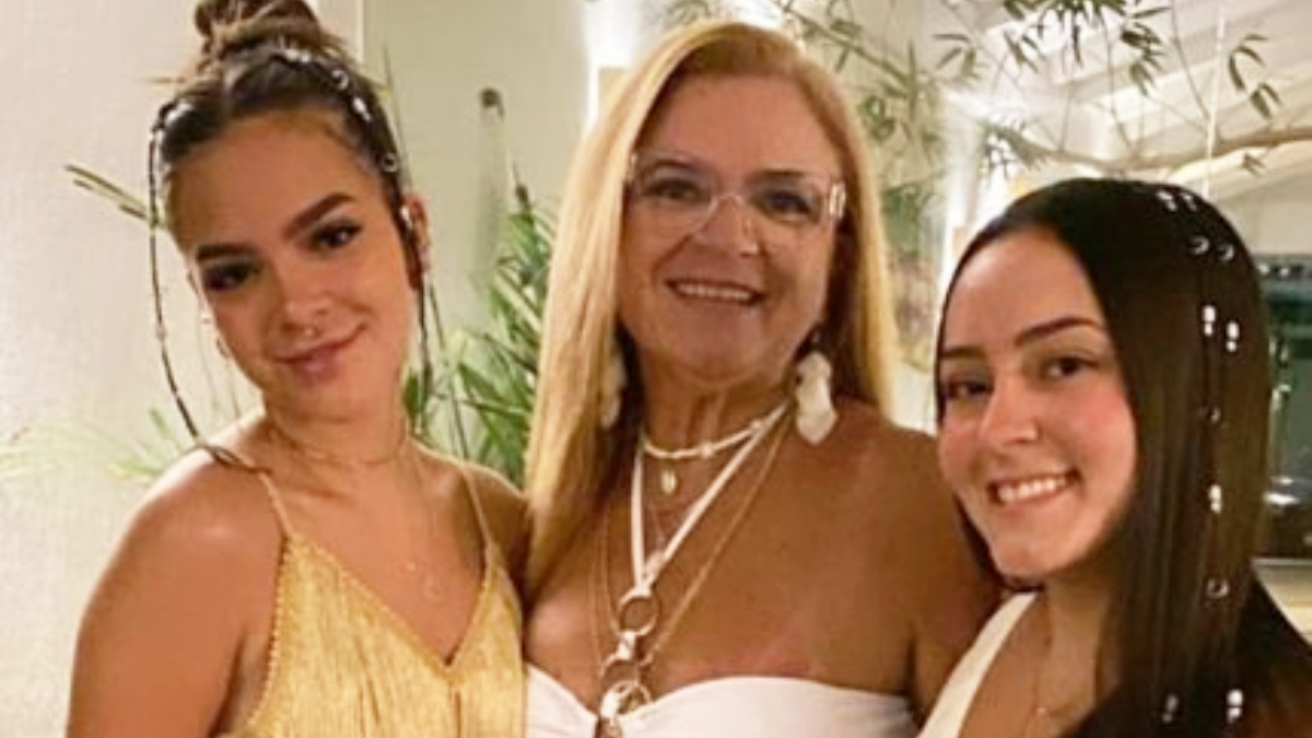 Débora usou os stories para relatar sua frustração com a postura das filhas