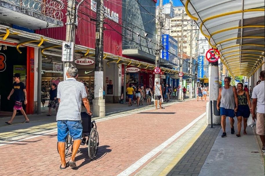 A medida foi adotada pela Prefeitura para ampliar o conforto e a segurança em São Vicente