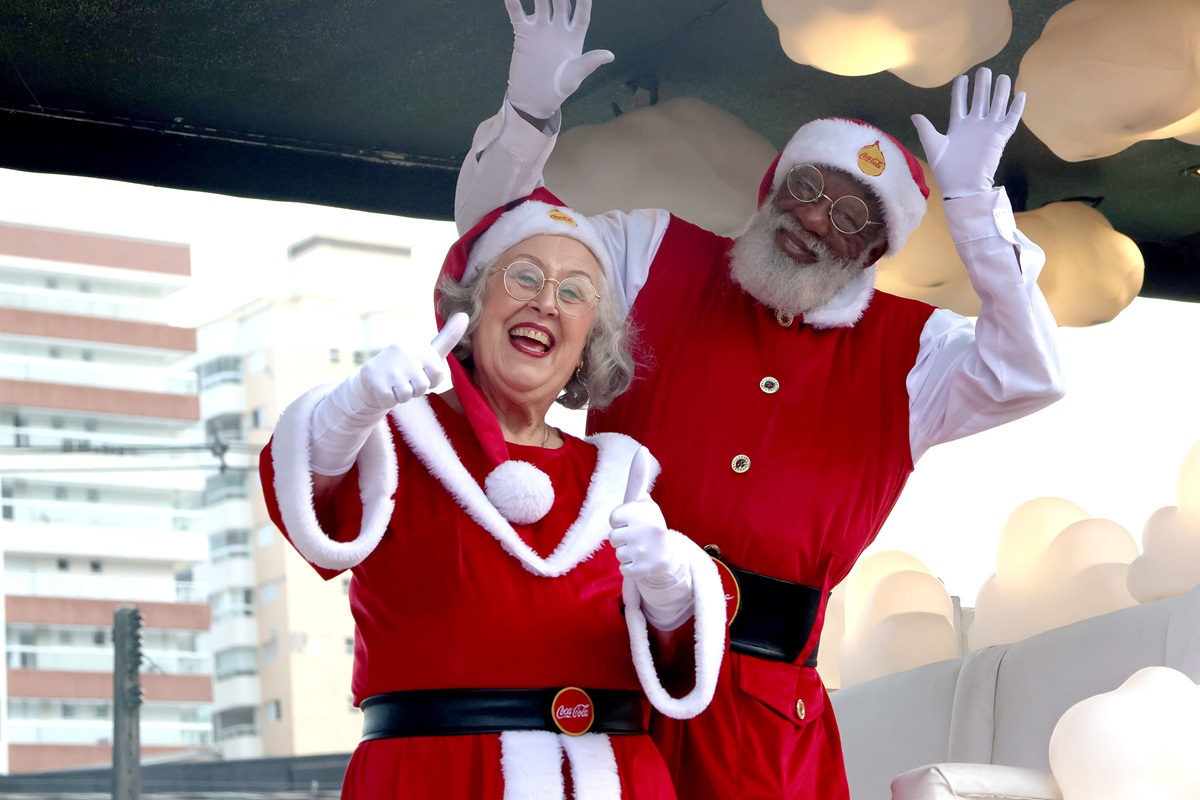 Programação inclui apresentações de dança, espetáculo teatral, iluminação da árvore gigante e a aguardada chegada do Papai Noel