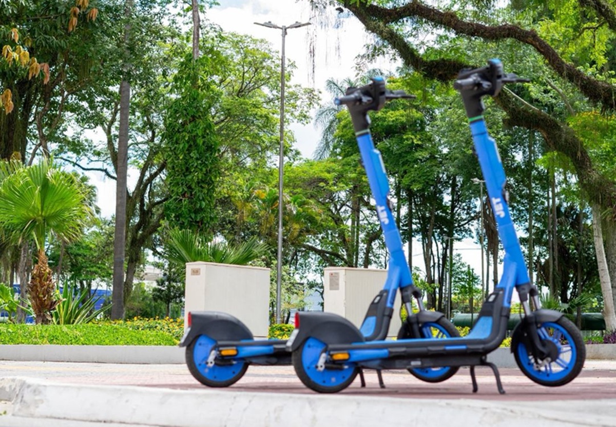 No Guarujá, o verão será marcado pela estreia do serviço de aluguel de patinetes