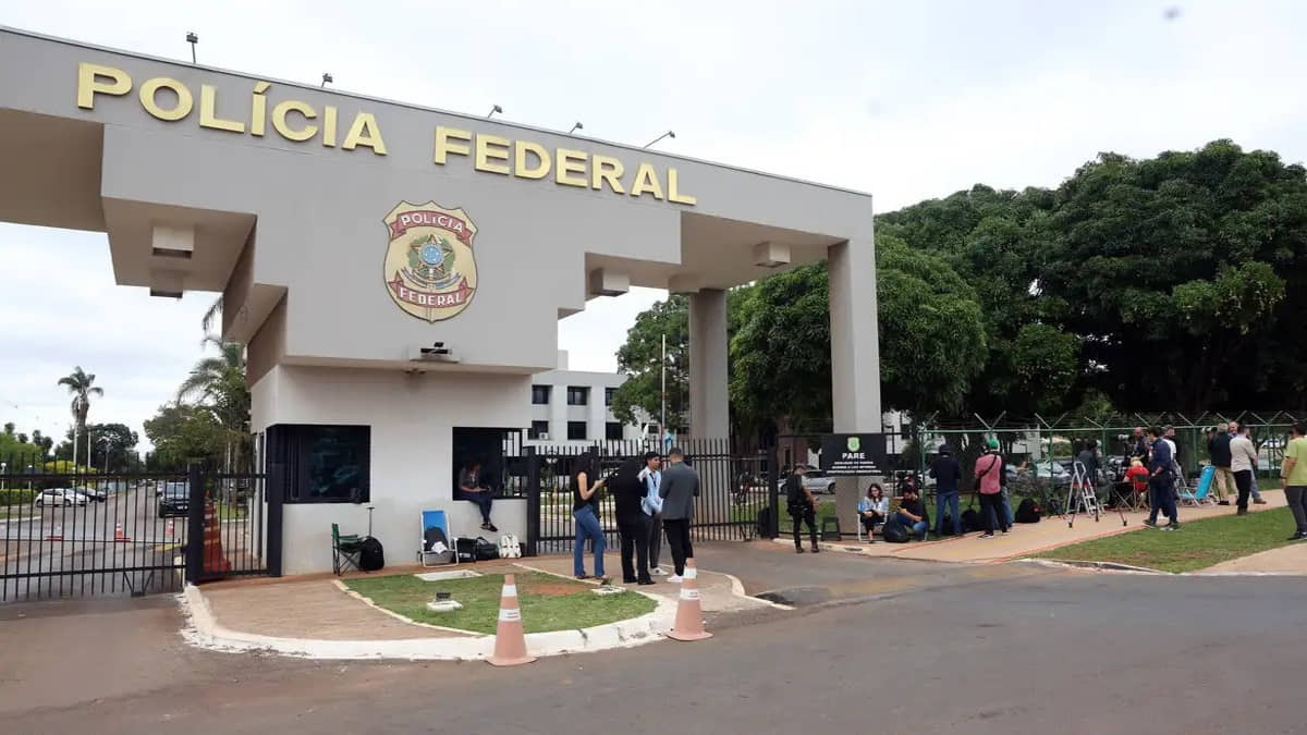 A entrada da Superintendência Regional da Polícia Federal, em Brasília