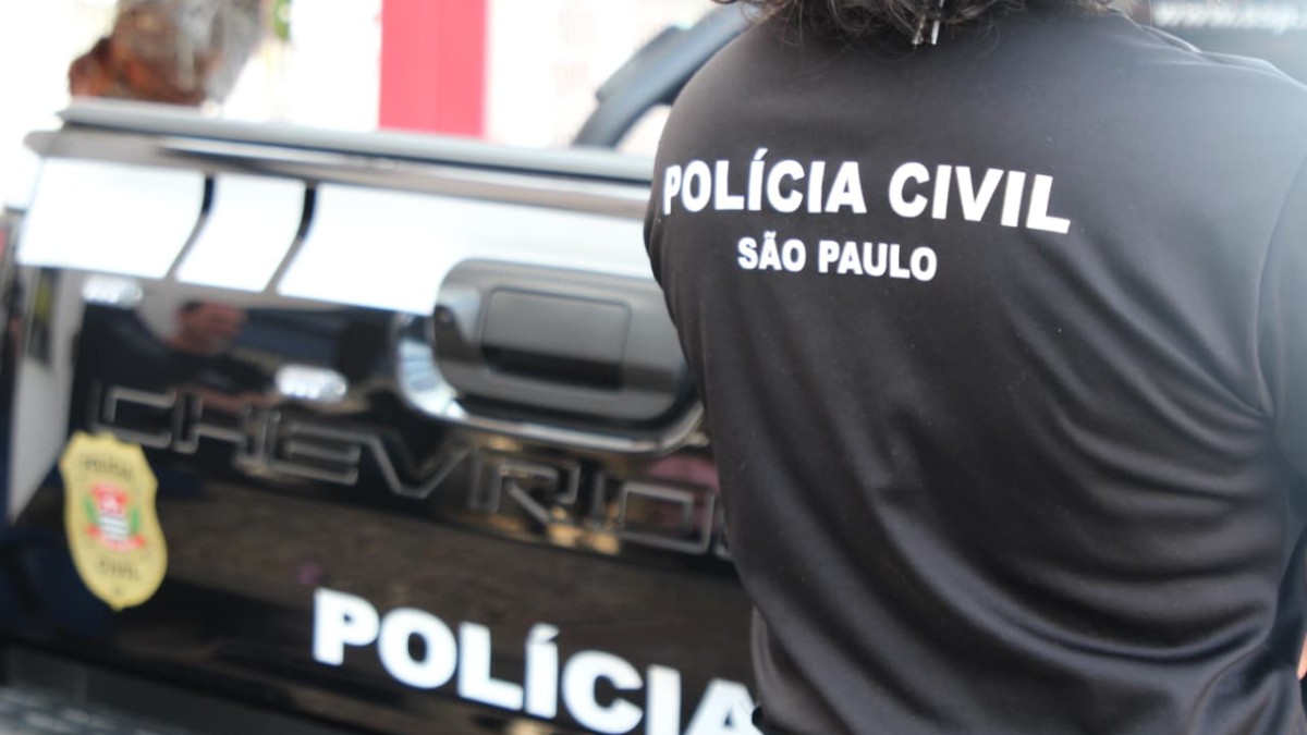 Policiais civis da Delegacia de Cananeia cumpriram medida judicial relacionada ao tráfico de drogas