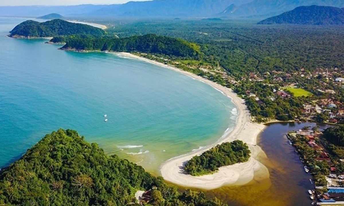 Pesquisa mostra crescimento nas buscas por hospedagens com espaço de trabalho em São Sebastião