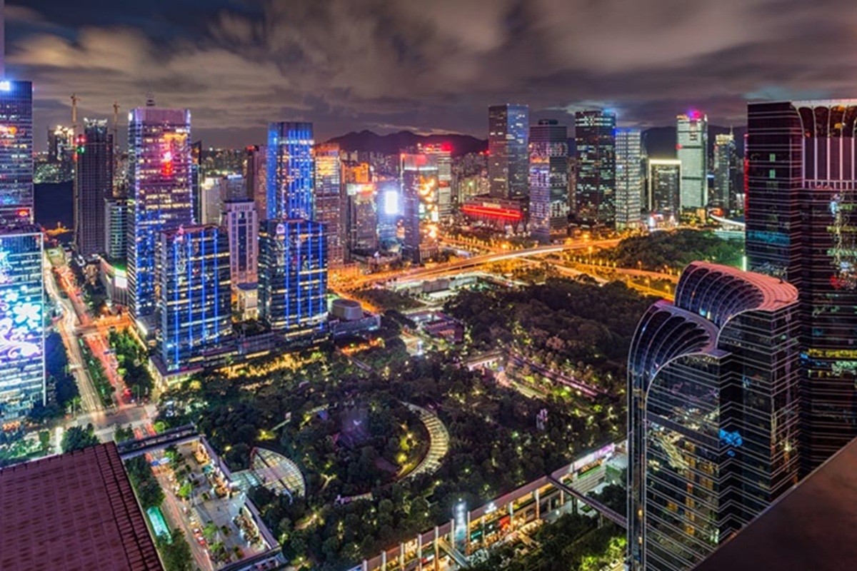 Shenzhen é uma cidade chinesa que se tornou um importante centro de tecnologia, inovação e manufatura