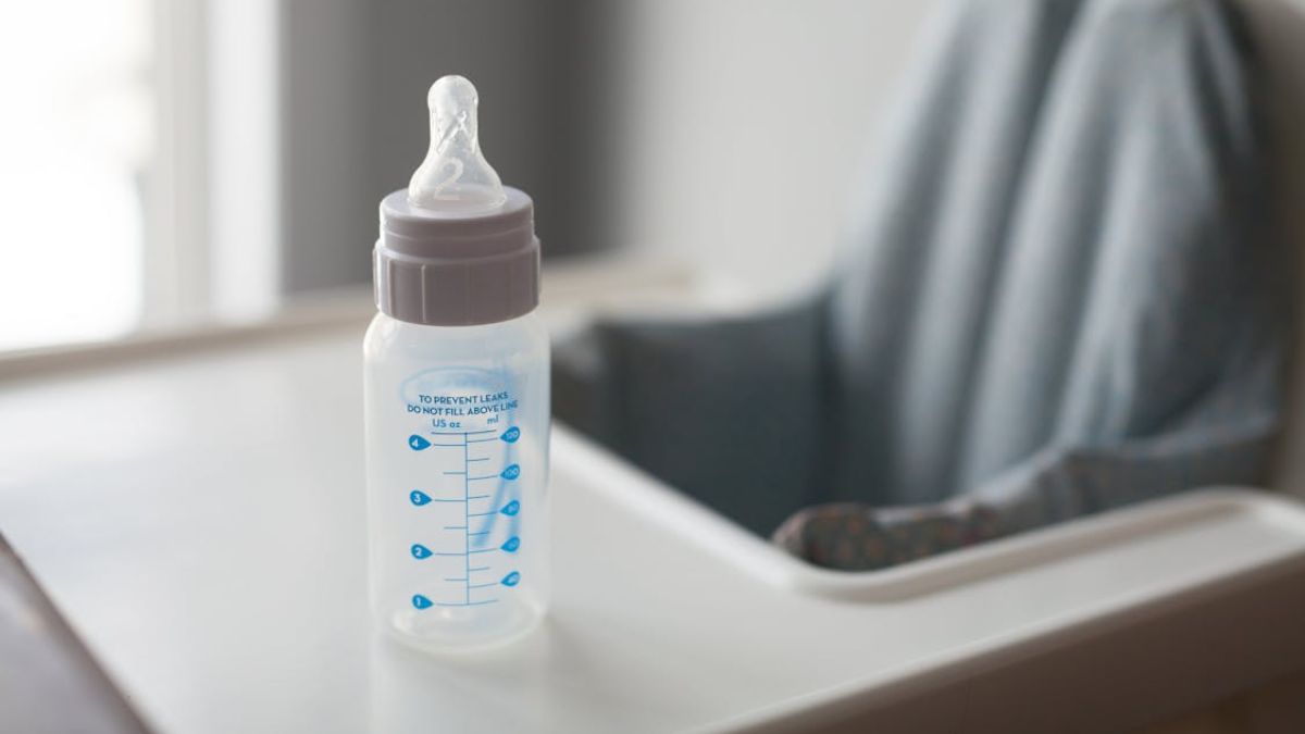 Entre os projetos em pauta, os parlamentares analisam a proposta que trata do direito ao aleitamento materno nas escolas de ensino infantil do município