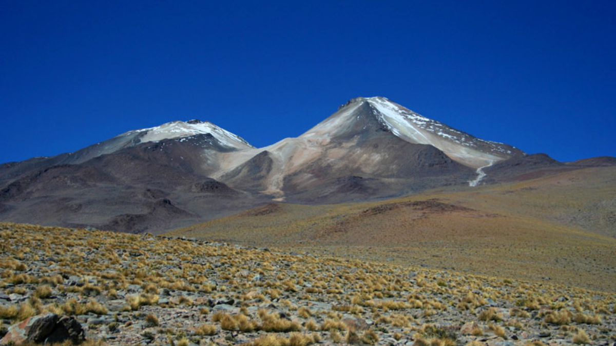 As análises apontam taxas de elevação de até 10 milímetros por ano no ponto central do sistema vulcânico