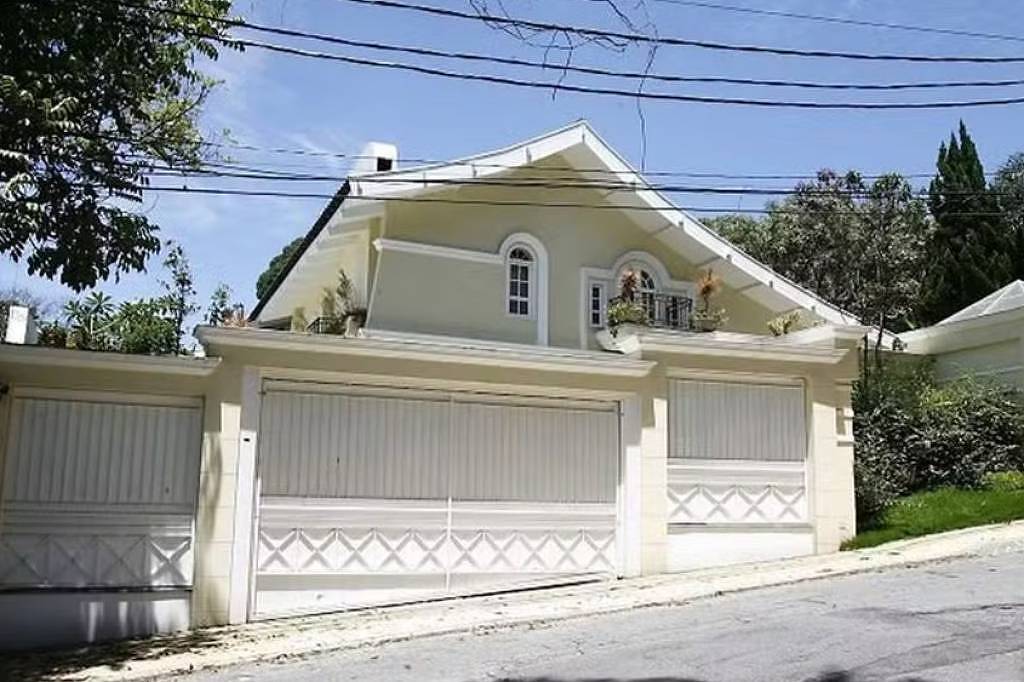 A saída da mansão representa o fim de um capítulo importante da trajetória dos Abravanel