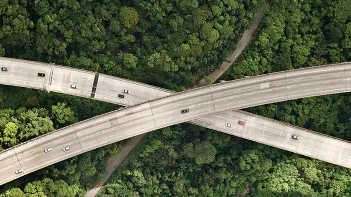 A Rodovia Rio-Santos (BR-101) é aquele tipo de estrada que transforma qualquer viagem em um passeio, mesmo se você estiver só indo de um ponto ao outro