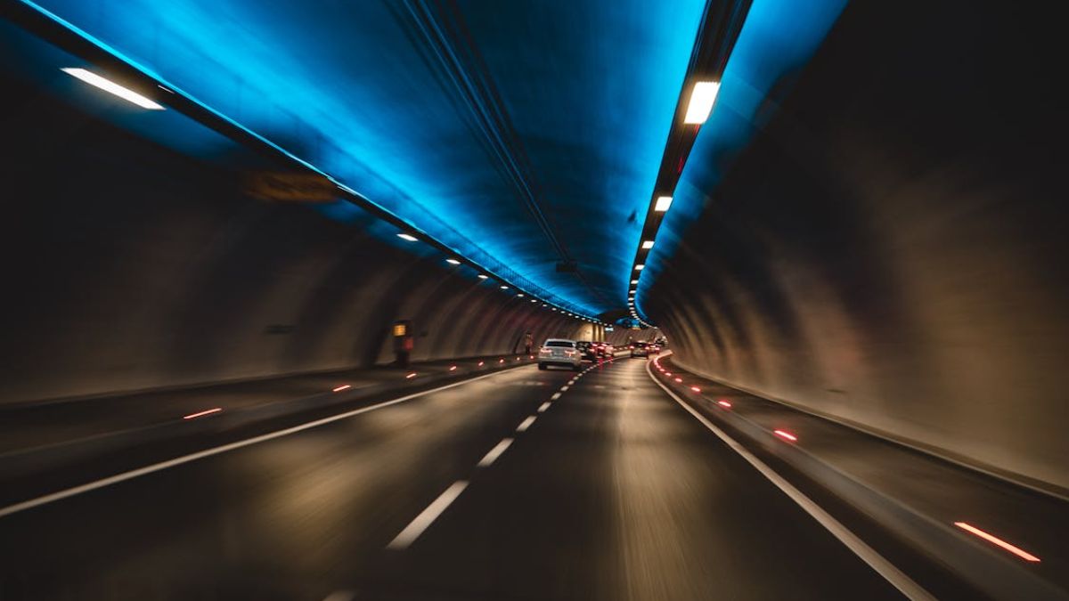 É esperado que sejam implantados na nova pista sistemas de ventilação e segurança como parte essencial da obra, especialmente em túneis com quilômetros de extensão
