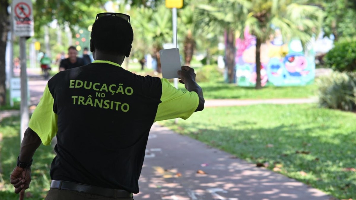 Santos intensifica as ações de recepção aos turistas com o início da campanha "No trânsito, a atenção não tira férias"