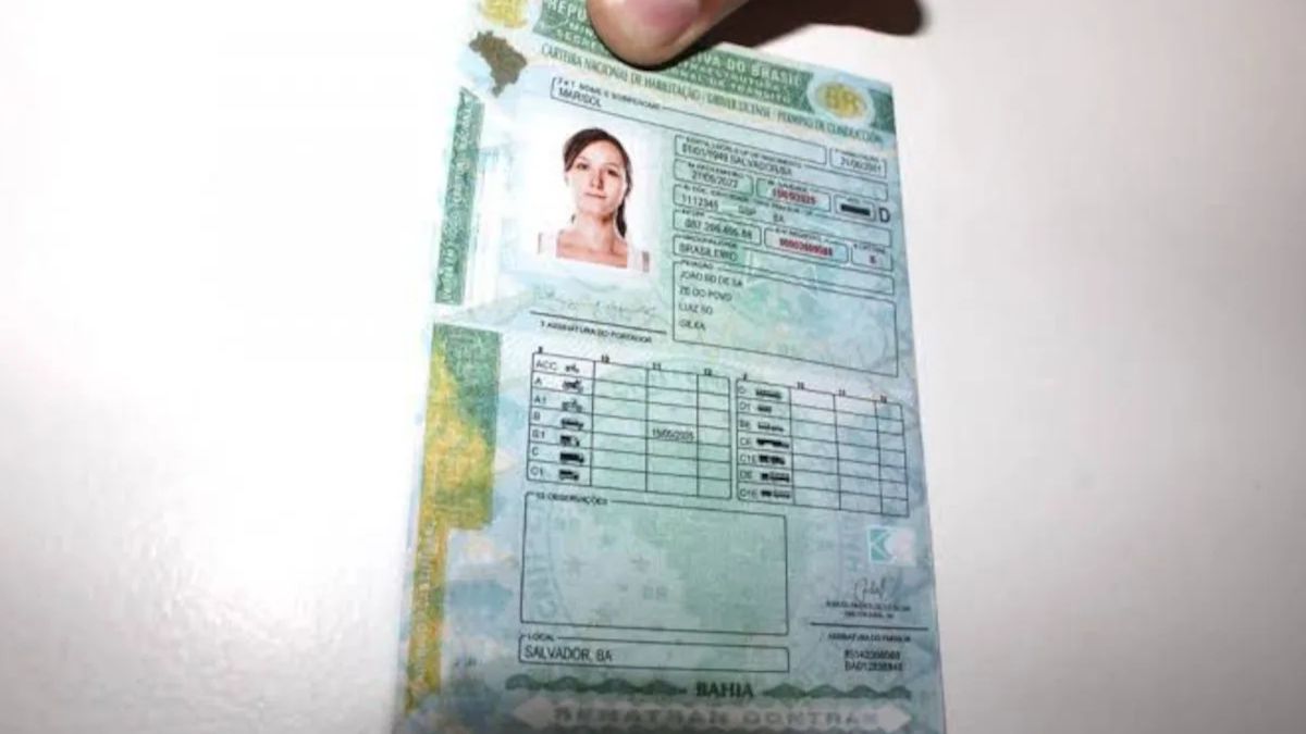 Novo modelo da CNH traz códigos internacionais como A1, B1 e C1, que aparecem na tabela inferior do documento e ainda geram dúvidas entre motoristas brasileiros