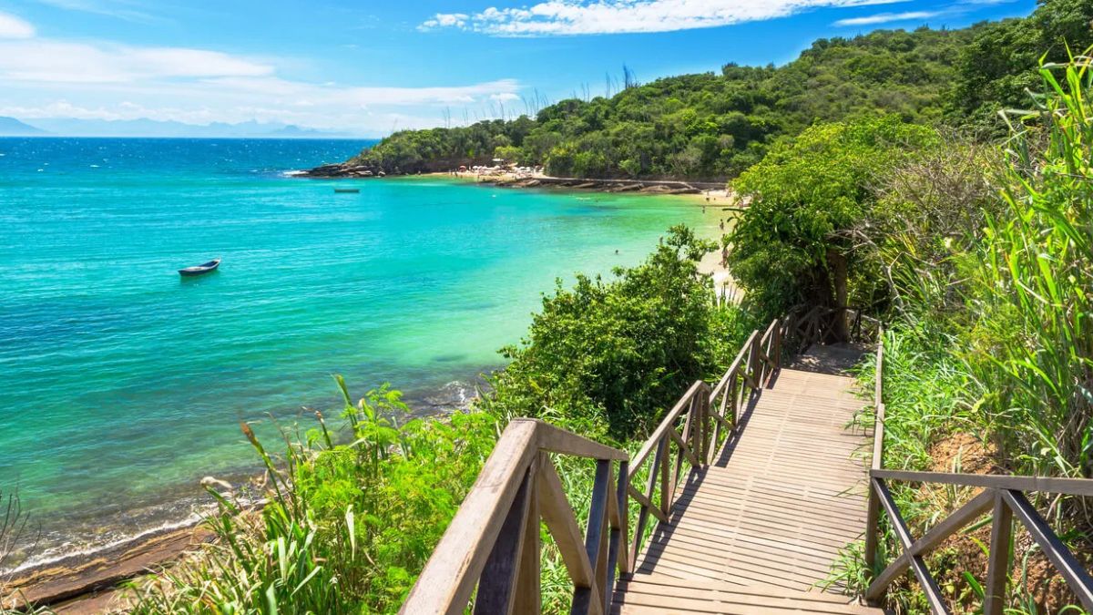 Sofisticada e com sol o ano todo, esta península no Rio de Janeiro é o destino ideal