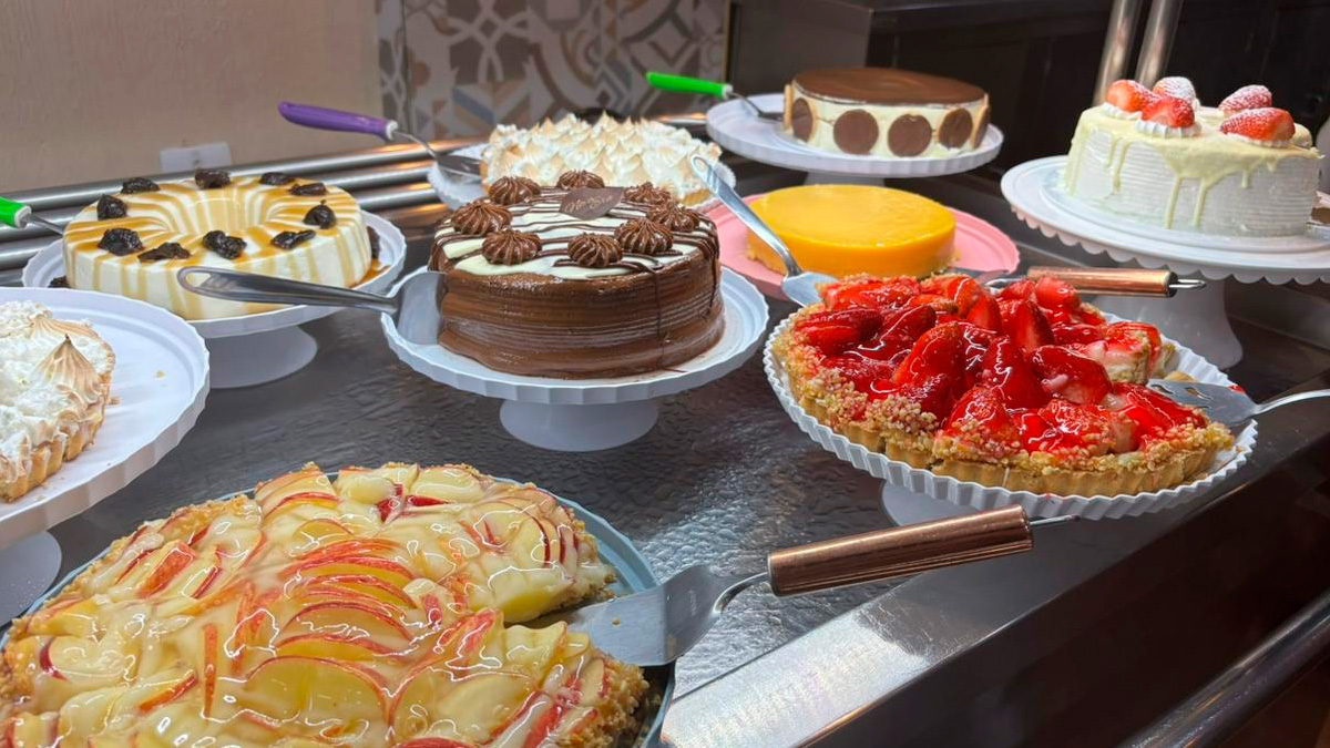 Quem nunca começou o dia com um pão na chapa acompanhado de um cafezinho passado na hora?