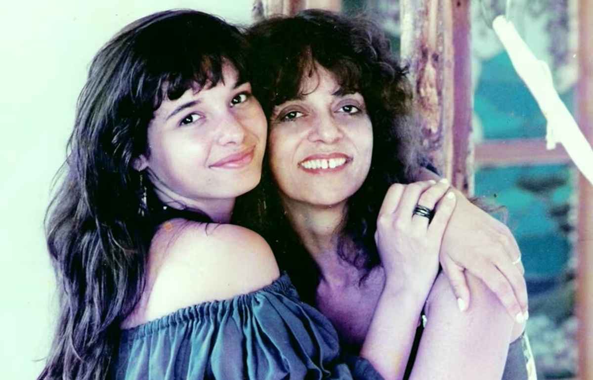 Mãe da atriz, autora Glória Perez liderou um movimento nacional que resultou na inclusão do homicídio qualificado na lista de crimes hediondos