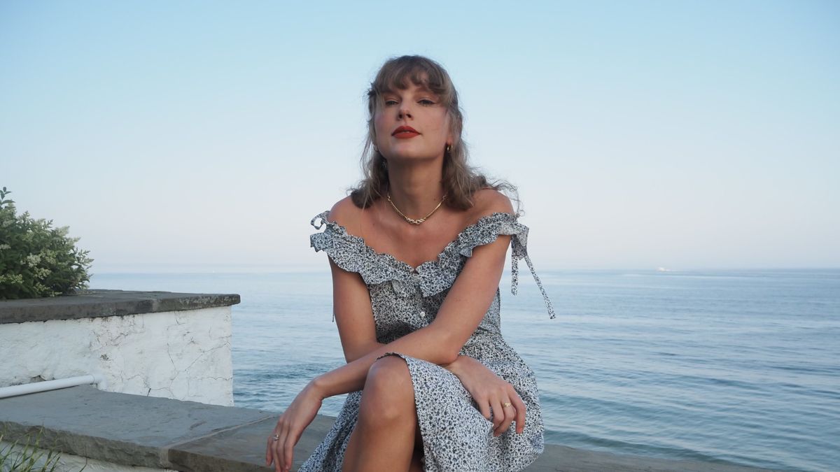 De festas privadas a inspiração para músicas, a mansão de US$ 17,7 milhões de Taylor Swift é um verdadeiro ícone da cultura pop