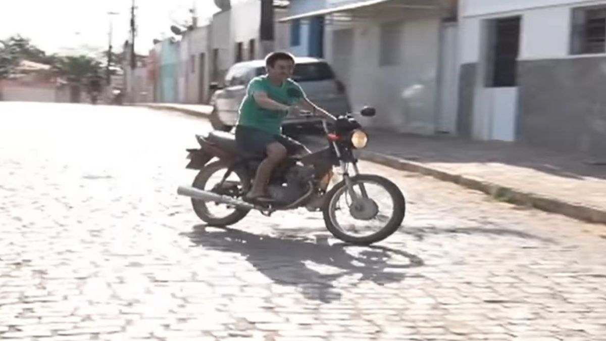 Uma motocicleta capaz de funcionar a partir da água