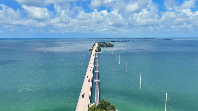 A rodovia foi listada pela Hellotickets como uma das viagens de carro mais cênicas dos EUA