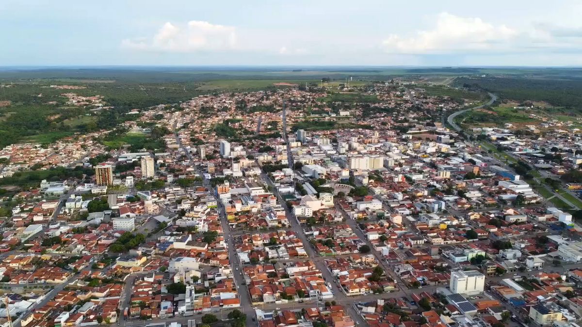 Essa cidade mineira chama atenção pelo tamanho do território e pelo vazio que os números do Censo 2022 revelam