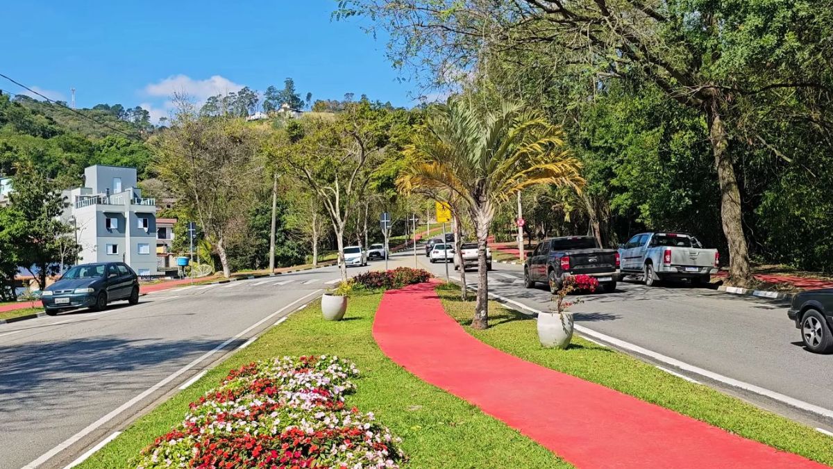 A poucos km da capital, São Roque combina clima agradável, paisagens tranquilas e uma atmosfera acolhedora