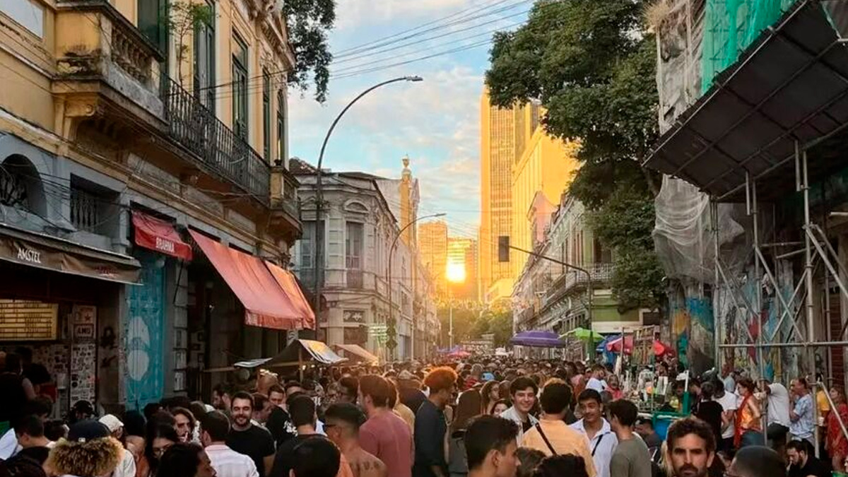 A Rua do Senado, no Centro do Rio de Janeiro, acaba de conquistar um feito inédito