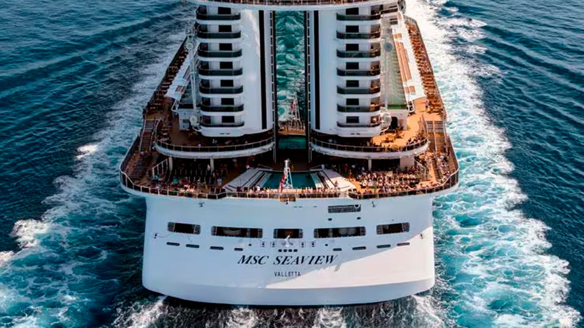 Passar o fim de ano a bordo de um transatlântico virou o novo sonho de consumo de quem adora festa, conforto e muito calor tropical.