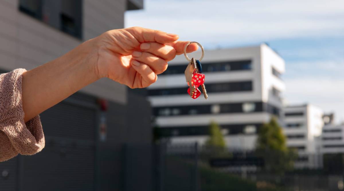 Nos últimos anos, os leilões de imóveis deixaram de ser exclusividade de investidores experientes e passaram a atrair iniciantes em busca de boas oportunidades