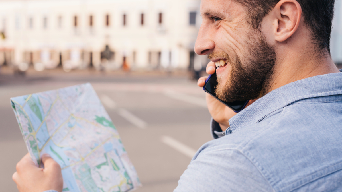 A curiosidade começou por um bairro chamado Sorriso, onde as ruas seguem a mesma linha bem-humorada