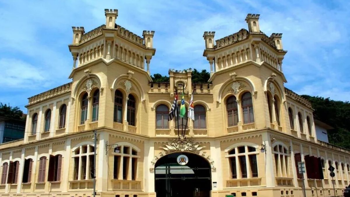 Câmara de Santos analisa diversos projetos em benefício da população