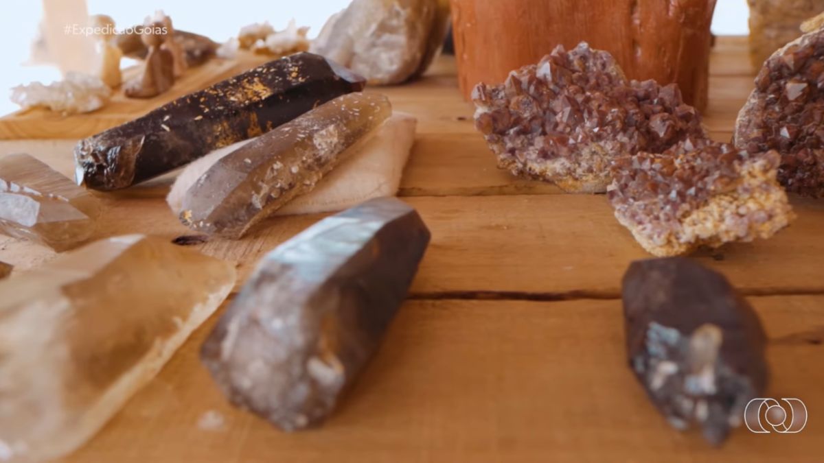 No centro urbano, o Mercado do Cristal funciona como um ponto de encontro entre turistas e a história local