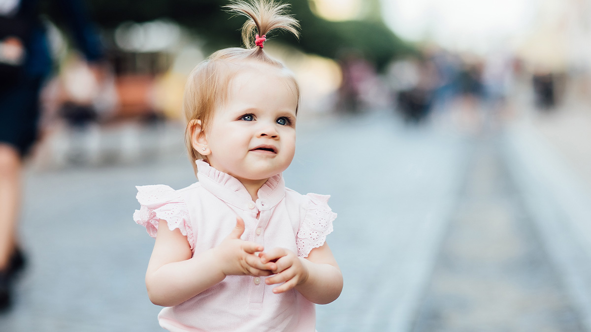 De origem latina, Luna significa literalmente "lua".