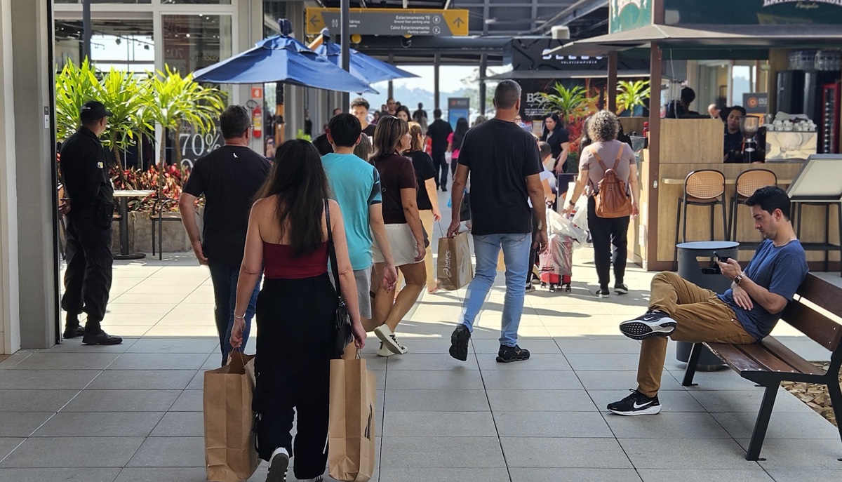 Seleção reúne produtos de perfis variados, incluindo calçados, itens de beleza, chocolates e brinquedos