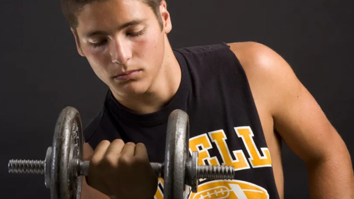 A proposta é incentivar hábitos saudáveis e incluir a atividade física na rotina dos adolescentes