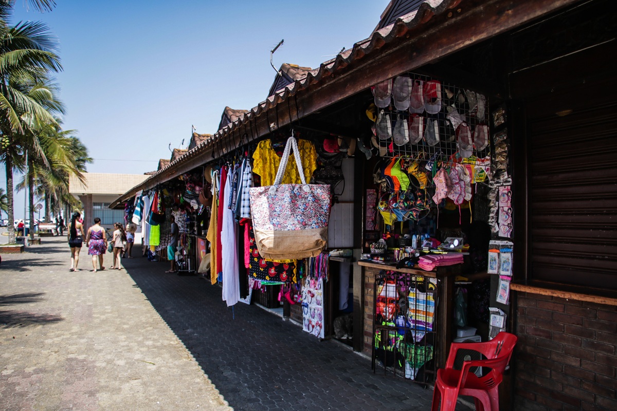 Para atender à demanda, comerciantes se anteciparam com reforço de estoques, contratações temporárias e treinamento das equipes