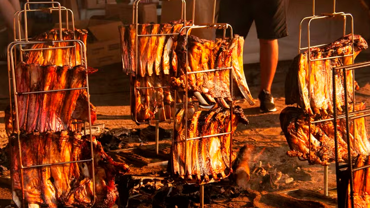 Com entrada gratuita, o festival acontece das 13h às 22h e reúne churrasco premium, cervejas artesanais e shows musicais.