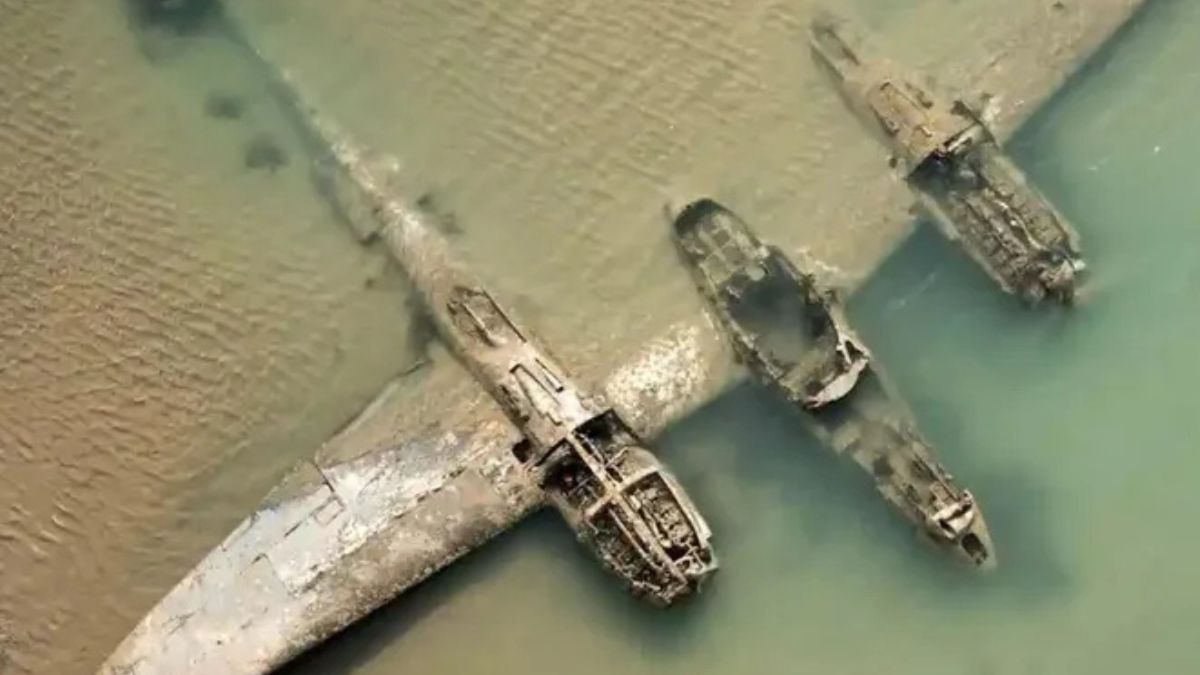 Modelo P-38 Lightning reaparece em praias,