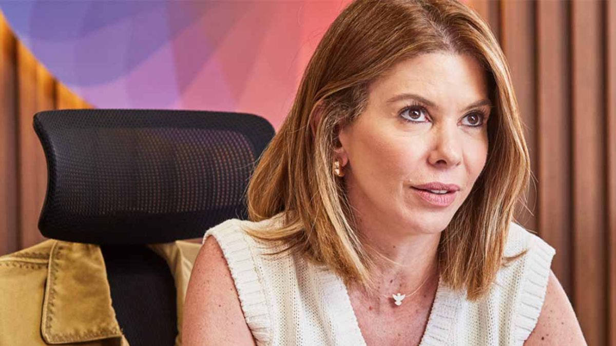 Cantor tentou barrar exibição de especial após presença de autoridades no lançamento do SBT News.