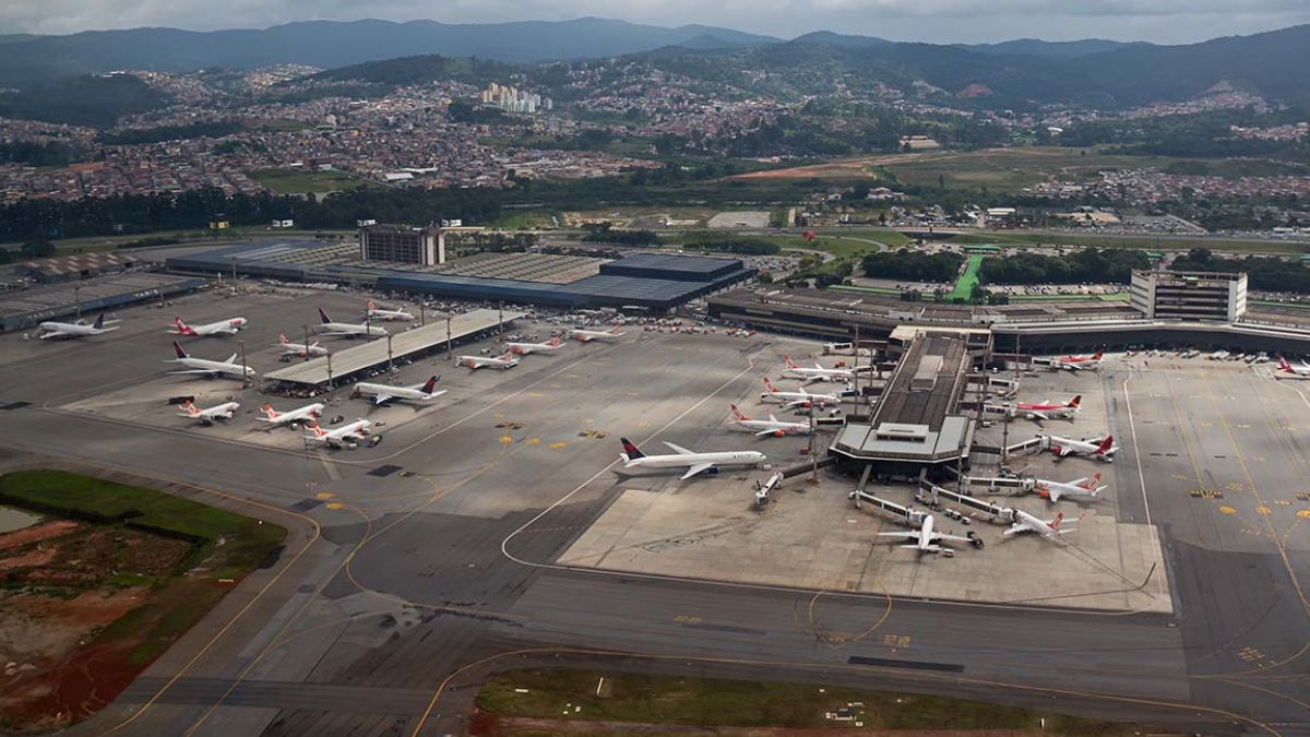 Projeto envolve modernização elétrica, nova frota de ônibus internos e obras para aumentar eficiência.