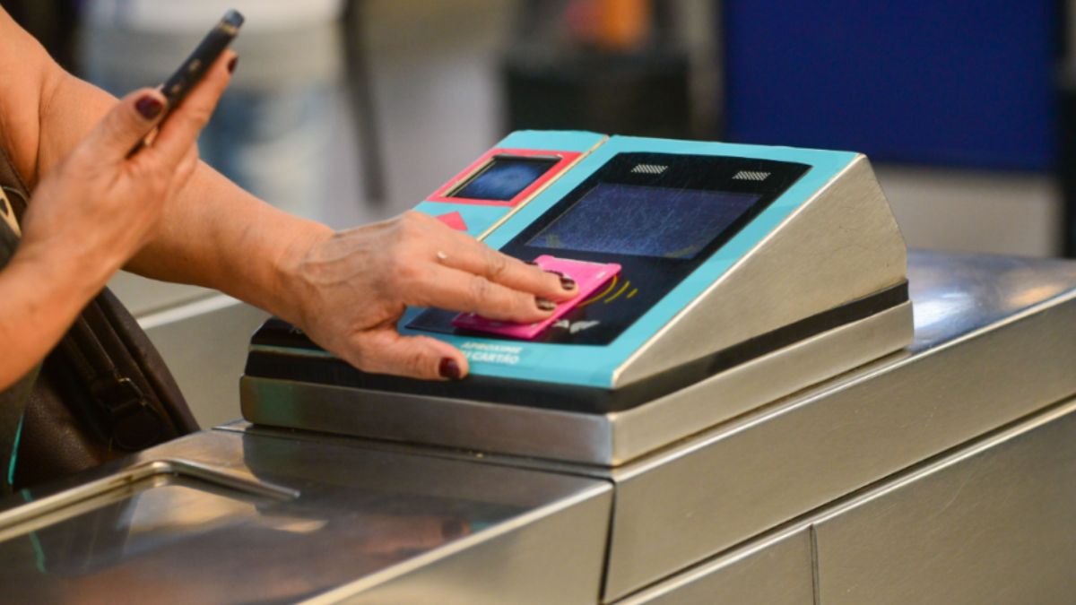 Saiba como funcionam as transferências e o esquema especial para a madrugada do dia 1&ordm;.