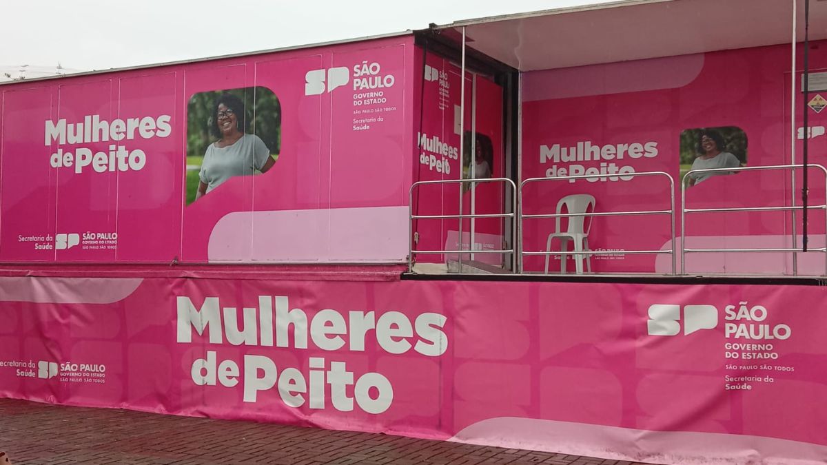 Carretas dos cursos e de mamografia vão atender as mulheres de São Vicente