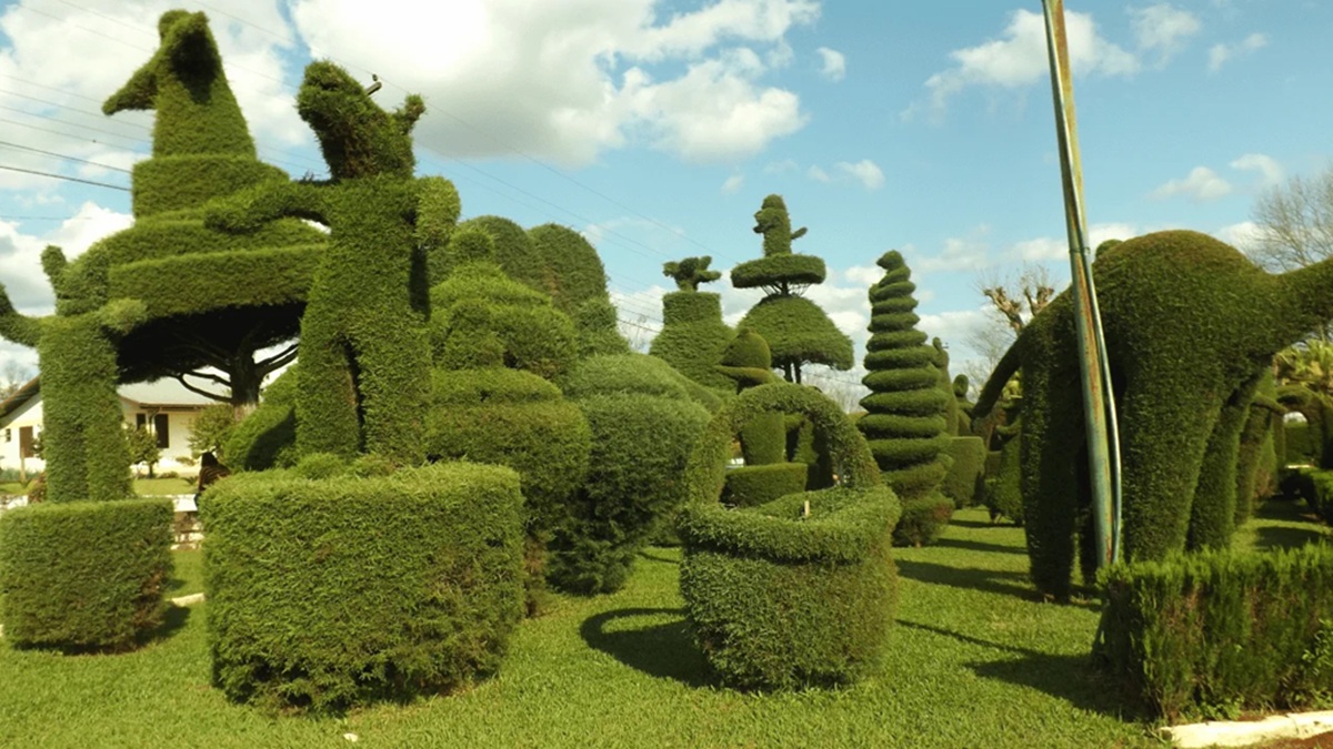 Victor Graeff, conhecida por sua tranquilidade, ganhou fama nacional como o lar da 'Mais Bela Praça do Estado'