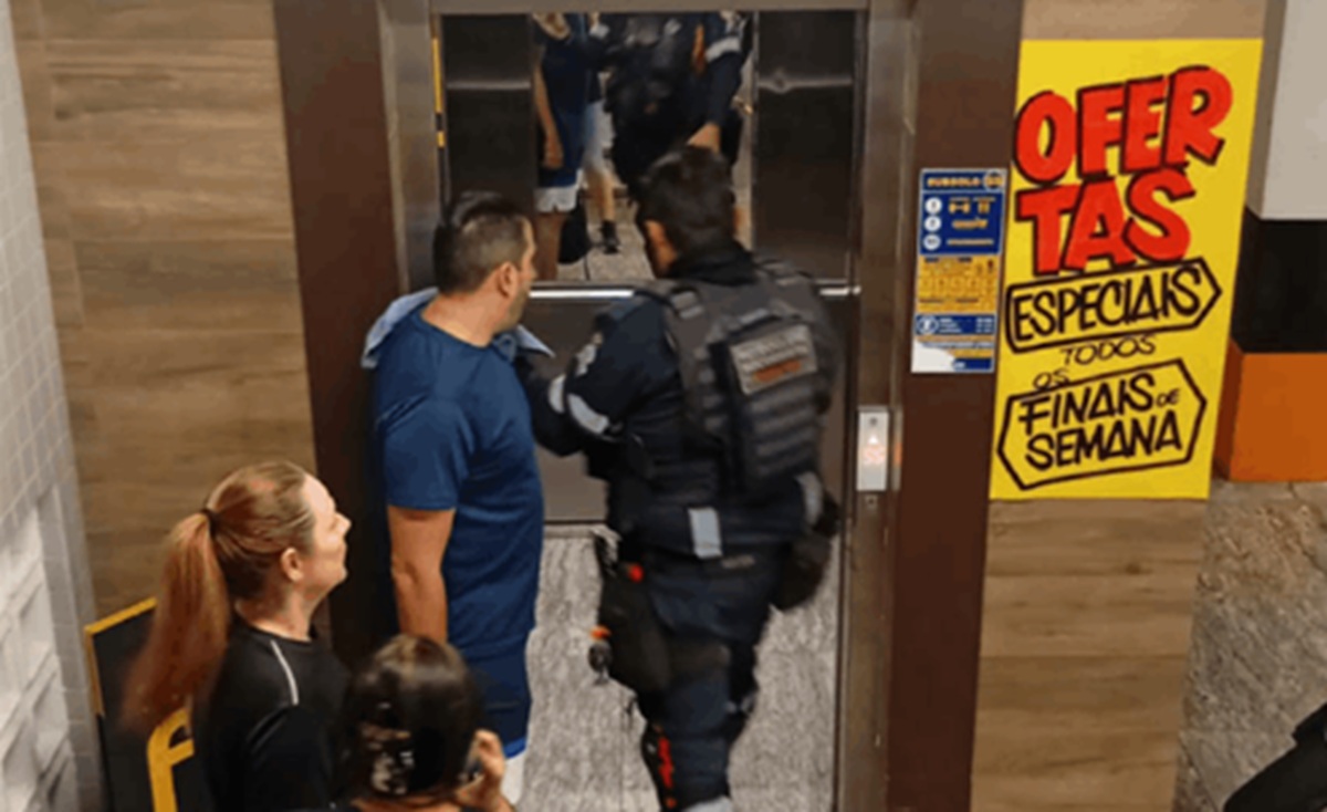 Em nota, a Smart Fit informou que o Samu foi acionado imediatamente após a aluna passar mal durante a atividade física