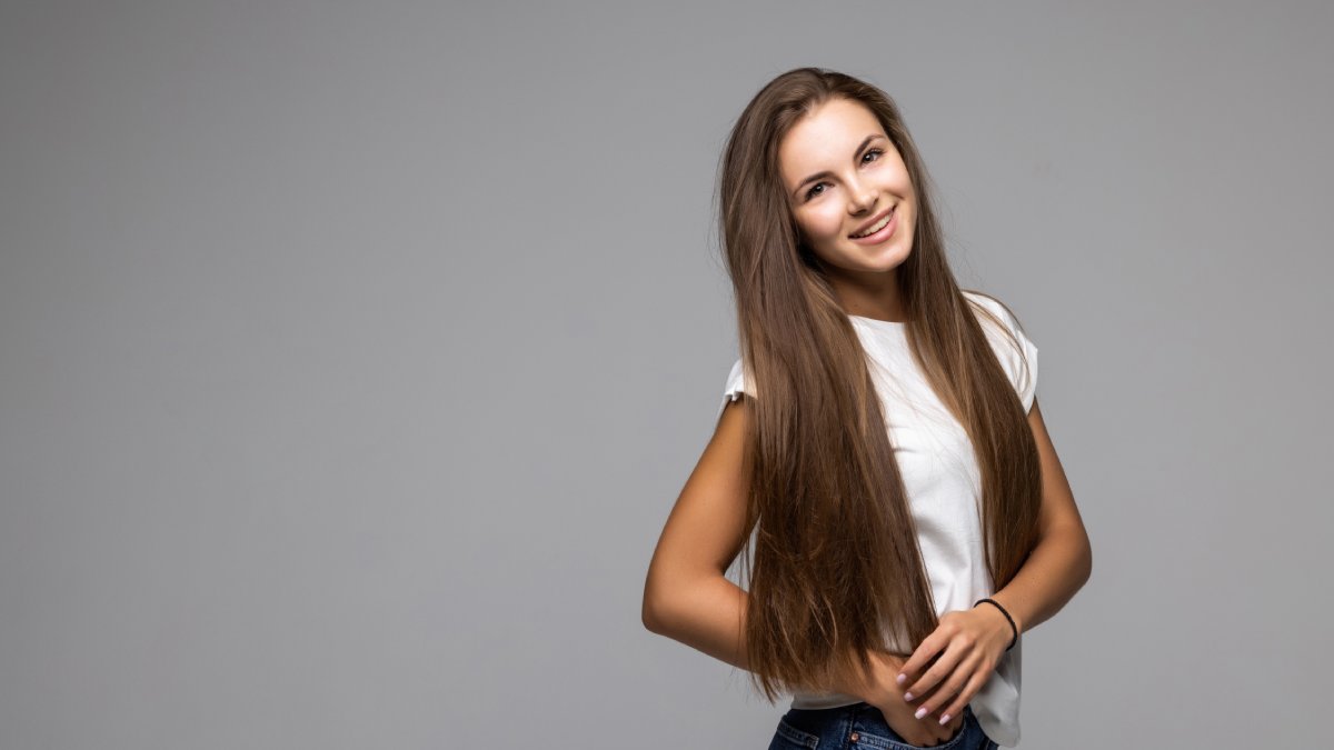 Cabeleireiro revela como dar leveza aos fios longos de forma rápida e natural