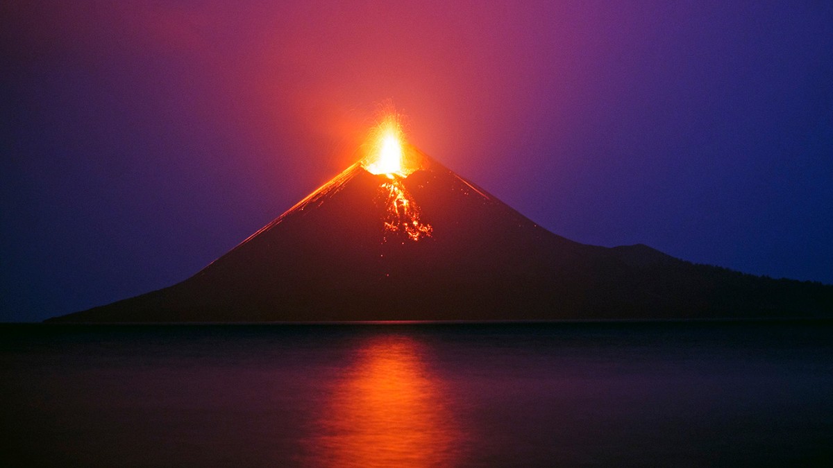 A explosão do vulcão Krakatoa, na Indonésia, em 1883, permanece como o som mais poderoso
