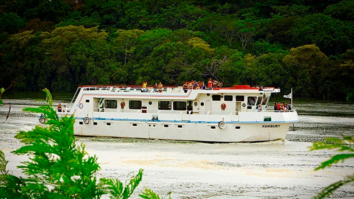 É em Barra Bonita, no interior paulista, que o mesmo Tietê ganha um novo rosto